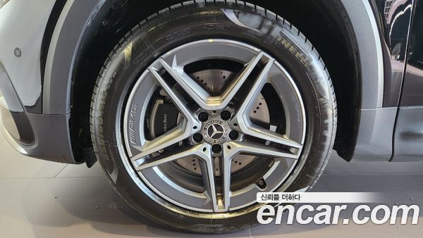 Mercedes-Benz GLB 2025, фото 5