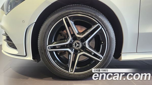 Mercedes-Benz CLA 2023, фото 5
