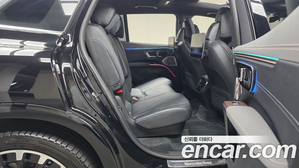 Mercedes-Benz EQS 2023, фото 17