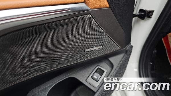 BMW 3 Series 2024, фото 29