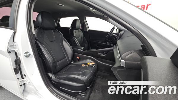 Hyundai Elantra 2021, фото 15