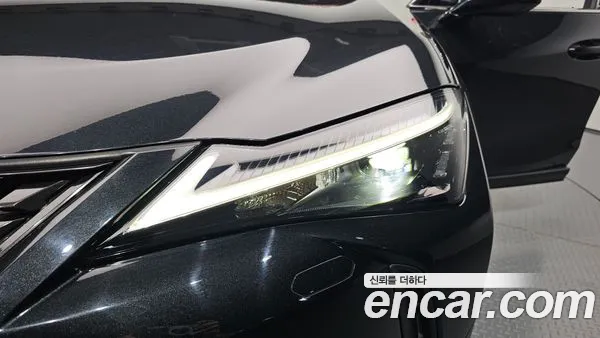 Lexus UX 2024, фото 8