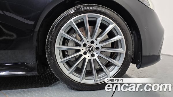 Mercedes-Benz S-Class 2022, фото 7