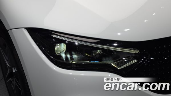 Mercedes-Benz EQE 2022, фото 8