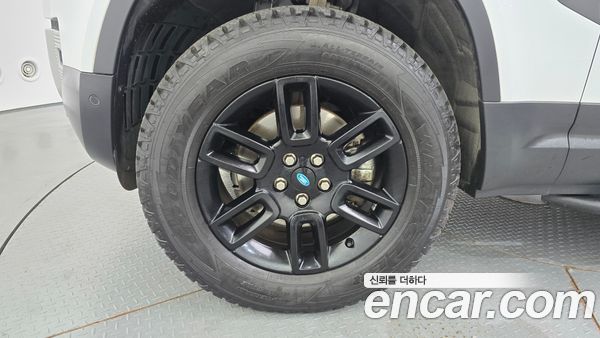 Land Rover Defender 2022, фото 4