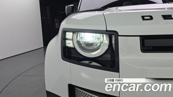 Land Rover Defender 2022, фото 7