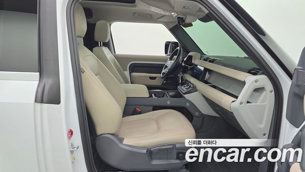 Land Rover Defender 2022, фото 15