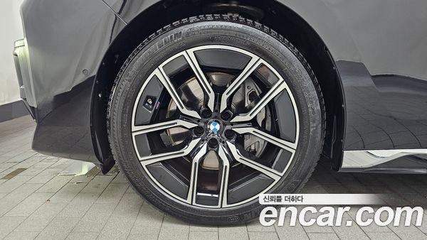 BMW 7 Series 2023, фото 5