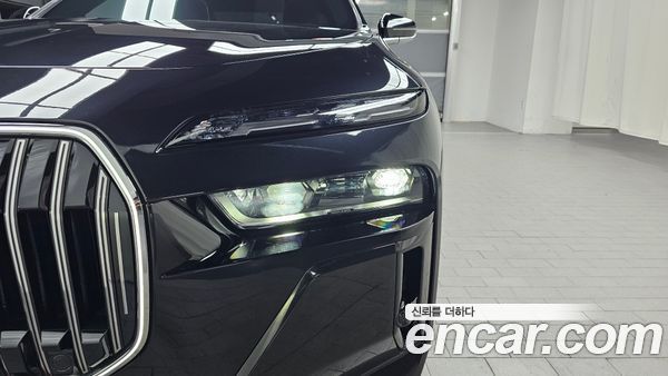 BMW 7 Series 2023, фото 8