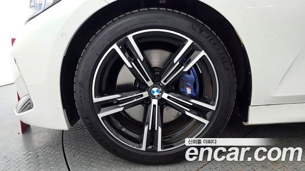 BMW 3 Series 2023, фото 4
