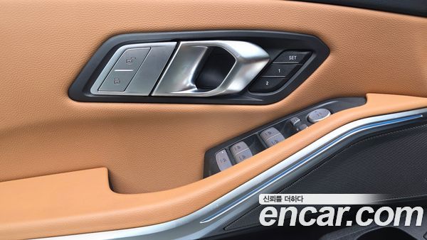 BMW 3 Series 2023, фото 28