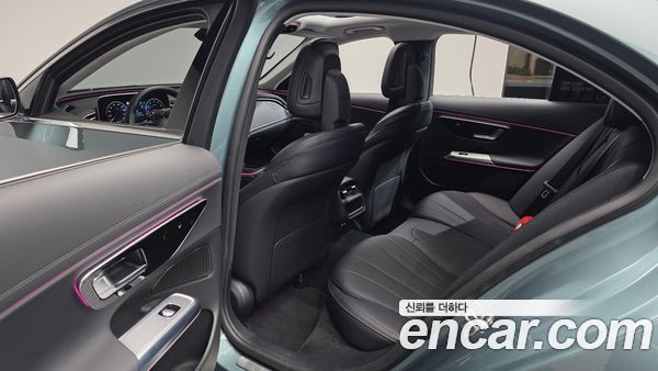 Mercedes-Benz E-Class 2025, фото 15