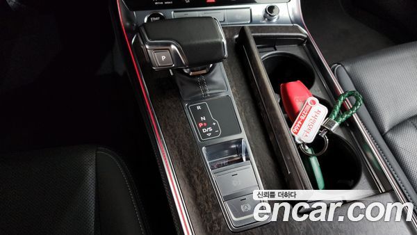 Audi A6 2021, фото 12