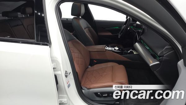 BMW 5 Series 2024, фото 15