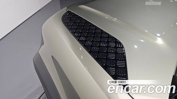 Land Rover Defender 2023, фото 35