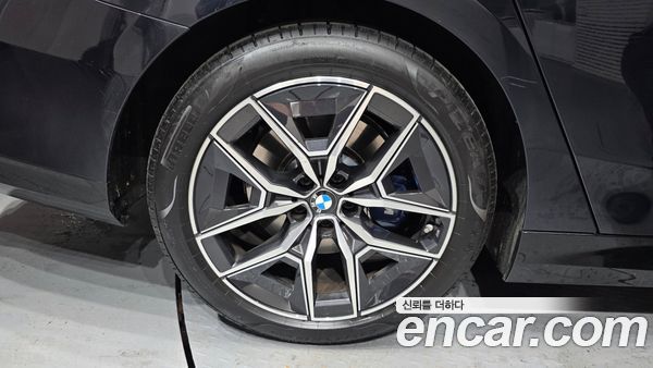 BMW 5 Series 2025, фото 5