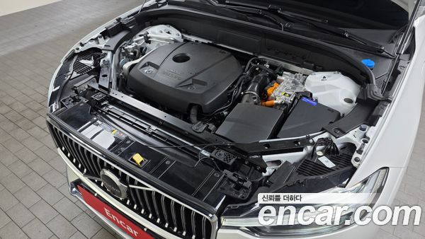 Volvo XC60 2025, фото 5