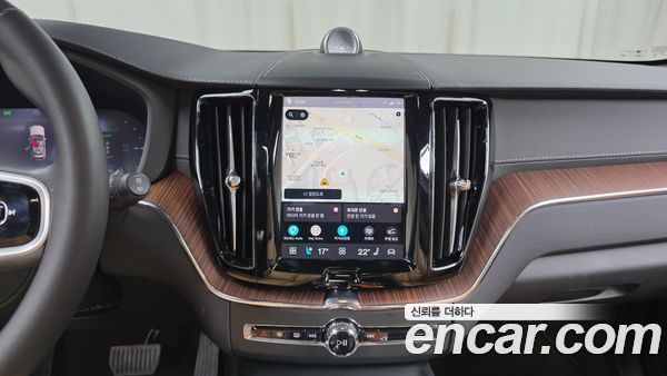 Volvo XC60 2025, фото 19