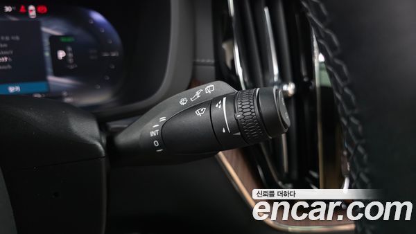Volvo XC60 2025, фото 25