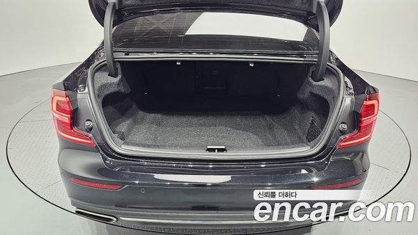 Volvo S60 2022, фото 31