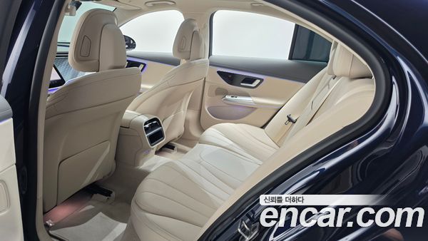 Mercedes-Benz E-Class 2026, фото 26