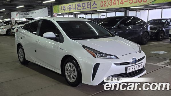 Toyota Prius 2021, фото 3