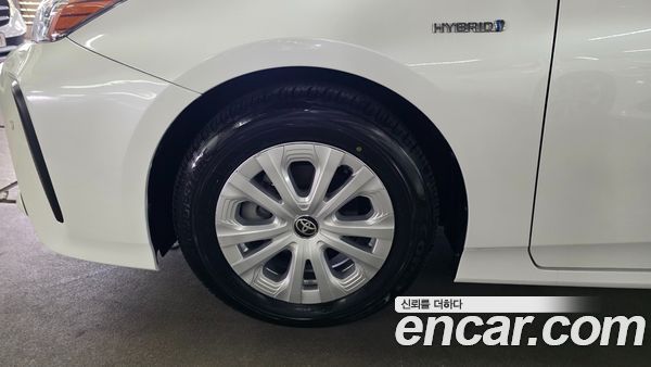 Toyota Prius 2021, фото 12