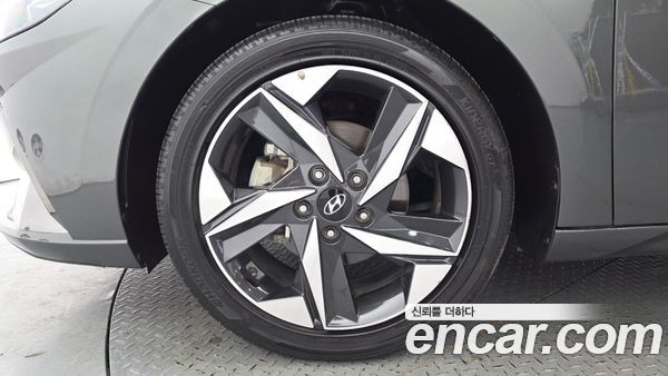 Hyundai Elantra 2021, фото 5