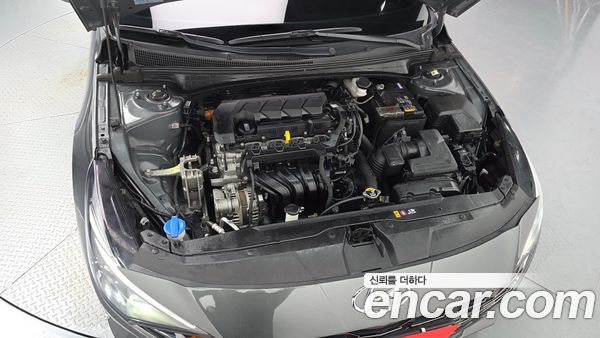 Hyundai Elantra 2021, фото 6