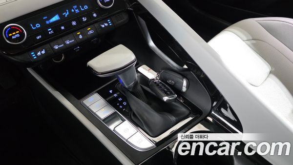 Hyundai Elantra 2021, фото 12