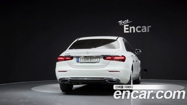 Mercedes-Benz E-Class 2021, фото 4