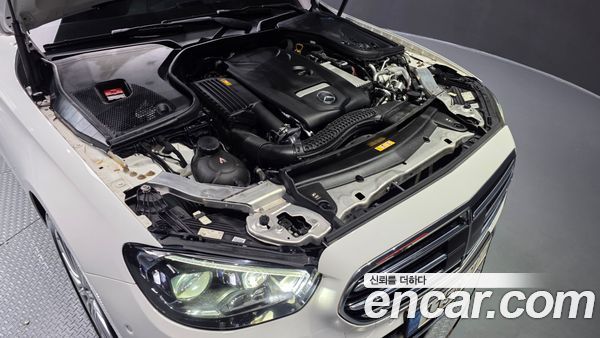 Mercedes-Benz E-Class 2021, фото 6