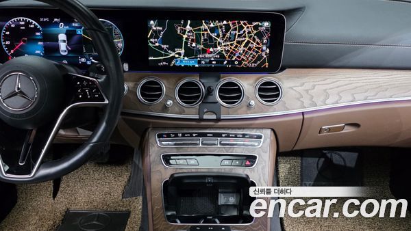 Mercedes-Benz E-Class 2021, фото 20