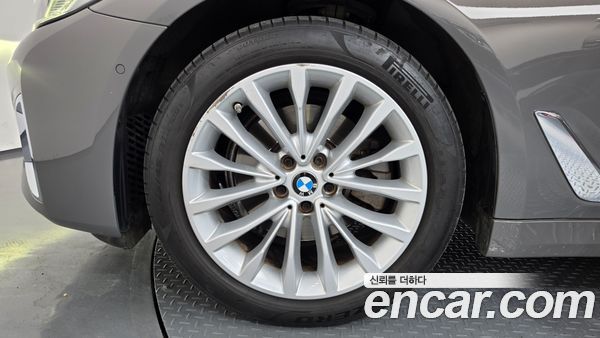 BMW 5 Series 2022, фото 5