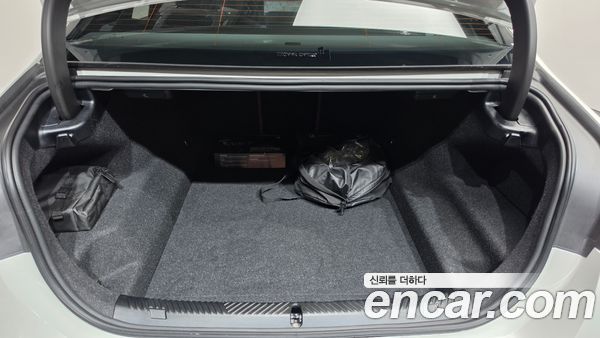 BMW 5 Series 2025, фото 25