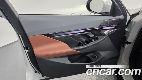 BMW 5 Series 2025, фото 14