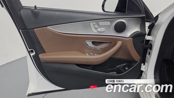 Mercedes-Benz E-Class 2020, фото 14