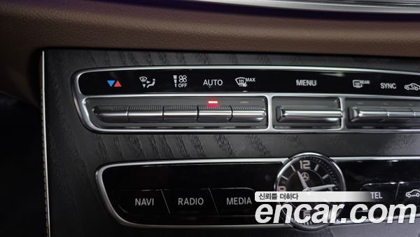 Mercedes-Benz E-Class 2020, фото 29