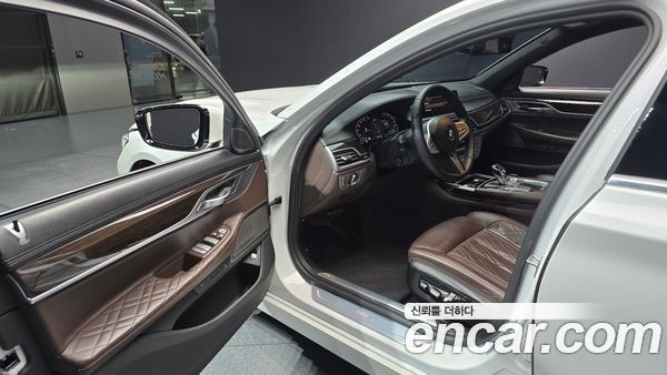 BMW 7 Series 2020, фото 13