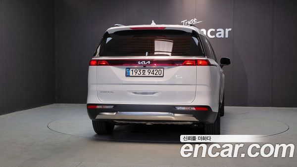 Kia Carnival 2023, фото 4
