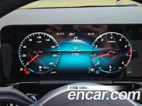 Mercedes-Benz GLA 2021, фото 11