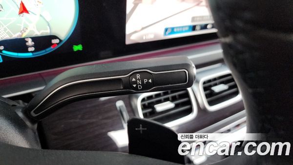Mercedes-Benz GLE 2023, фото 11