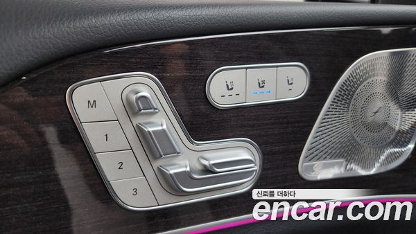 Mercedes-Benz GLE 2023, фото 31