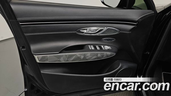 Genesis GV70 2022, фото 13