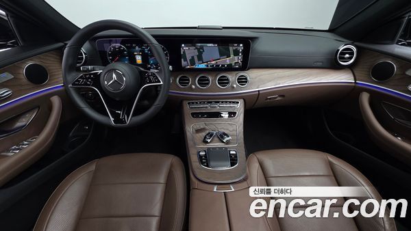 Mercedes-Benz E-Class 2023, фото 7