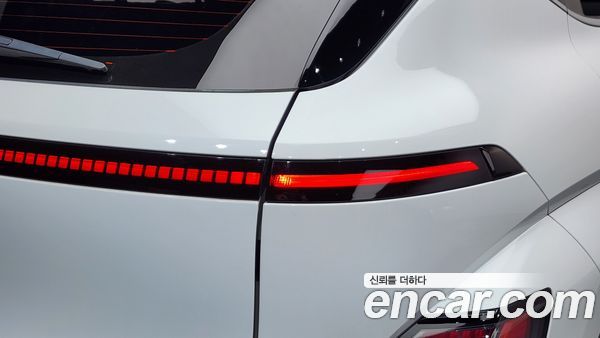 Hyundai Kona 2023, фото 9