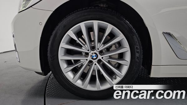 BMW 5 Series 2021, фото 4