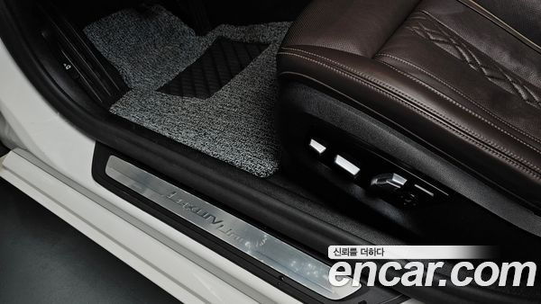 BMW 5 Series 2021, фото 28