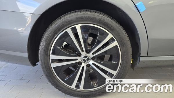 Mercedes-Benz E-Class 2020, фото 5