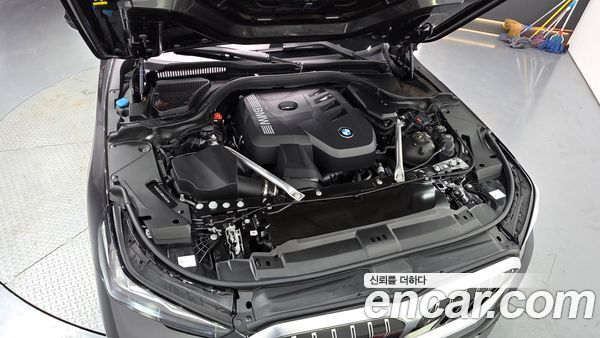 BMW 5 Series 2024, фото 6